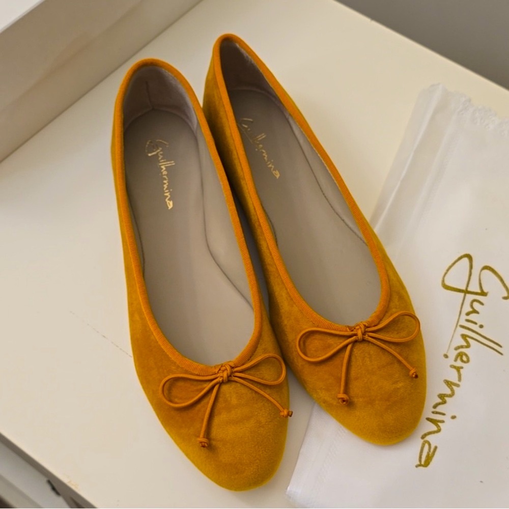 NIB Anthropologie Guilhermina Veludo Velvet Ballet Flats Ginger Ballet Flats